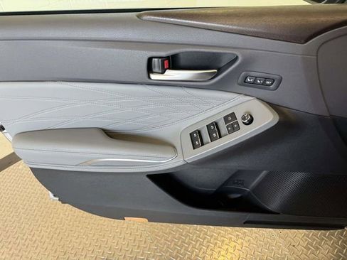 Used 2020 Toyota Avalon Limited w/ Advanced Safety Package FWD image 20