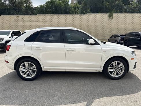 Used 2018 Audi Q3 2.0T Premium w/ Convenience Package FWD image 5