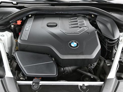 Used 2022 BMW 530i xDrive w/ Convenience Package AWD/4WD image 43