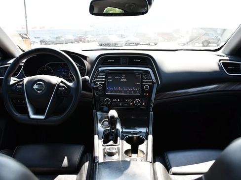 Used 2018 Nissan Maxima Platinum FWD image 23