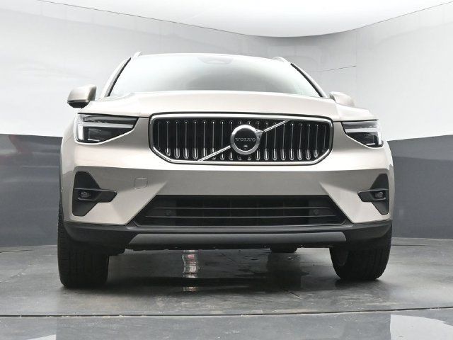 Used 2024 Volvo XC40 B5 Ultimate AWD/4WD image 33