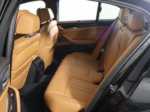 Used 2023 BMW M550i xDrive w/ Executive Package AWD/4WD image 32