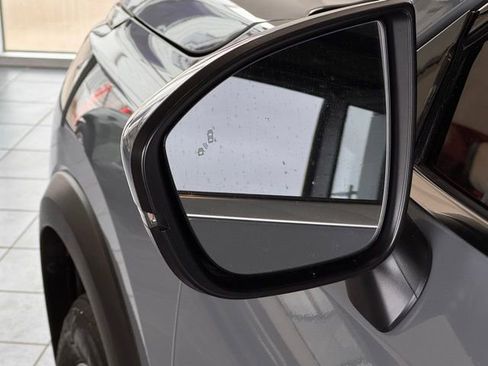 Used 2022 Nissan Pathfinder Platinum w/ Cargo Package image 43