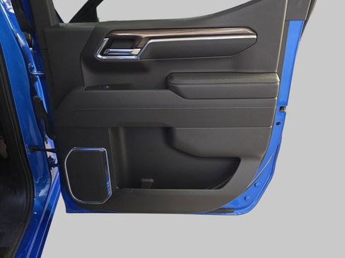 Used 2025 Chevrolet Silverado 1500 LT image 13