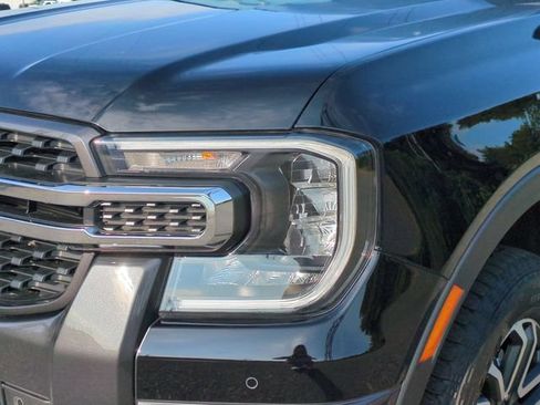 Used 2026 Ford Ranger Lariat w/ FX4 Off-Road Package AWD/4WD image 9