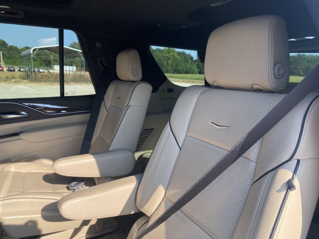 Certified 2023 Cadillac Escalade Premium Luxury AWD/4WD image 14