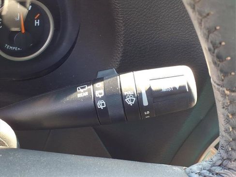 Used 2017 Jeep Wrangler 75th Anniversary image 29