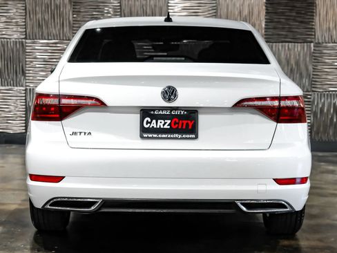 Used 2020 Volkswagen Jetta R-Line w/ R-Line Cold Weather Package FWD image 11