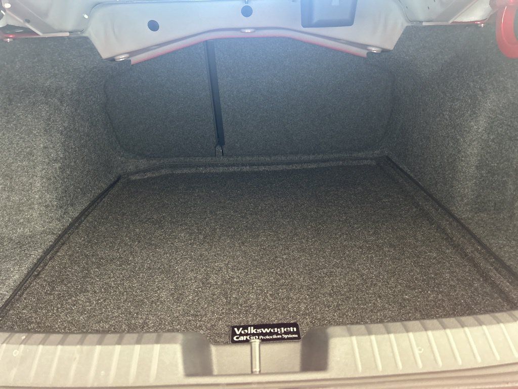 New 2026 Volkswagen Jetta SE FWD image 31