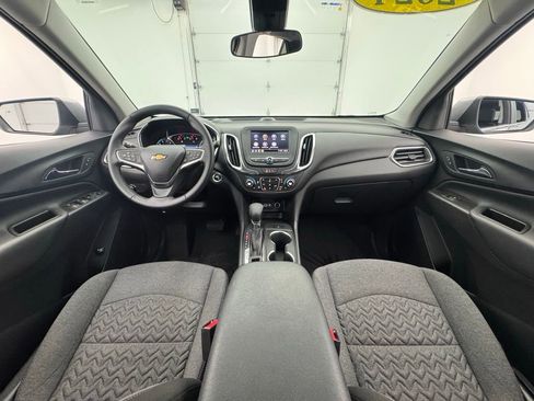 Used 2024 Chevrolet Equinox LT w/ LPO, Floor Liner Package FWD image 3