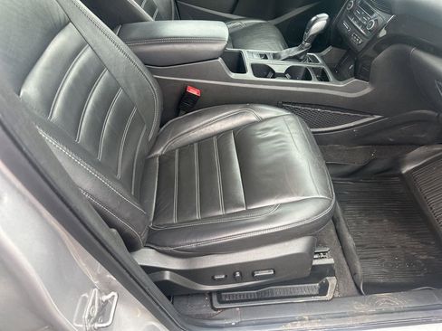 Used 2018 Ford Escape Titanium image 10