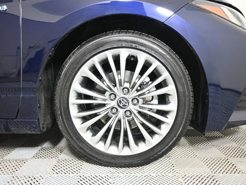 Used 2021 Toyota Avalon Limited w/ Advanced Safety Package image 11