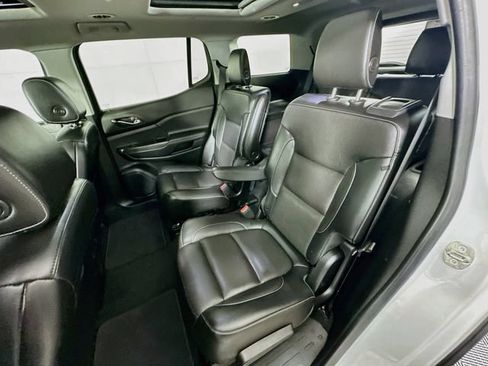 Used 2019 GMC Acadia SLT w/ Black Edition FWD image 32