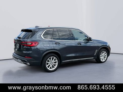 Used 2019 BMW X5 xDrive40i w/ Convenience Package AWD/4WD image 3