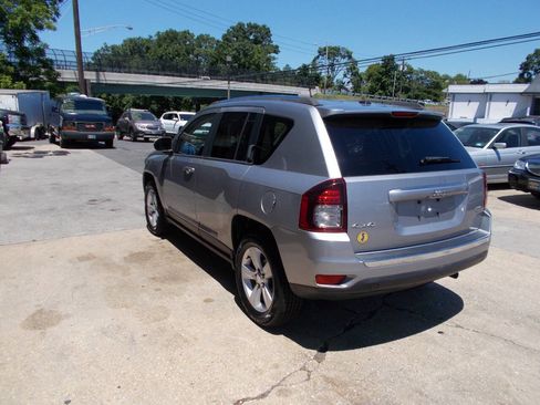 Used 2015 Jeep Compass High Altitude AWD/4WD image 5