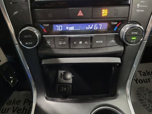 Used 2015 Toyota Camry XSE image 17