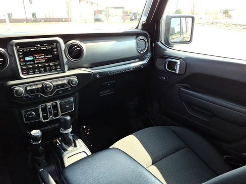 Used 2023 Jeep Wrangler Unlimited w/ Cold Weather Group image 22