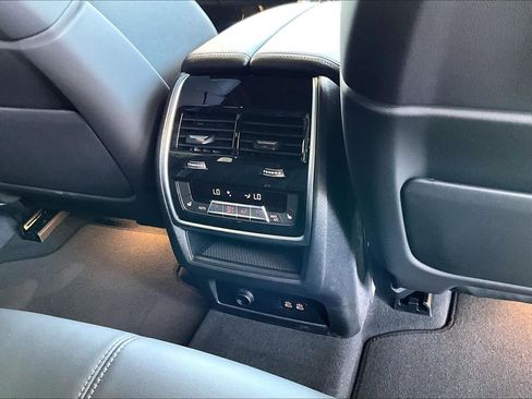 New 2026 BMW X5 M Competition w/ Executive Package AWD/4WD image 17