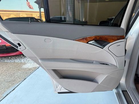 Used 2005 Mercedes-Benz E 320 Sedan image 19