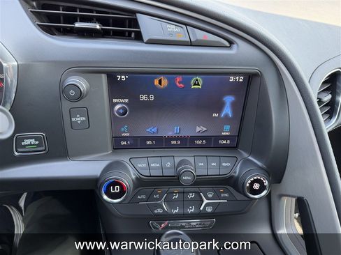 Used 2015 Chevrolet Corvette Stingray Coupe image 3