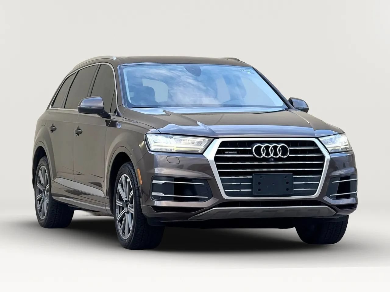 Used 2017 Audi Q7 3.0T Premium Plus AWD/4WD image 2