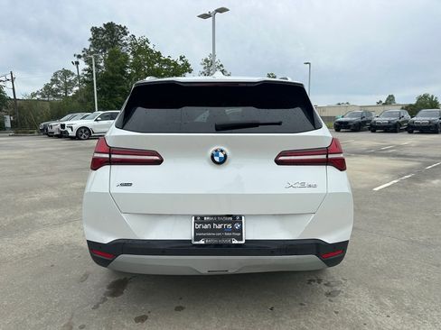 Certified 2025 BMW X3 xDrive30i w/ Premium Package AWD/4WD image 3