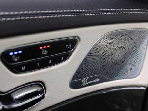 Used 2018 Mercedes-Benz S 560 Sedan image 37