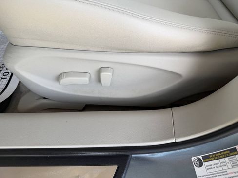 Used 2015 INFINITI Q50 w/ Moonroof Package RWD image 17