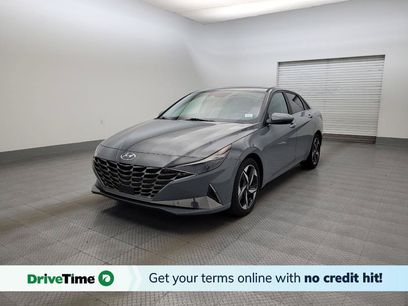 Used 2021 Hyundai Elantra Limited w/ Preferred Accessory Package