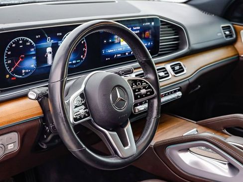 Used 2022 Mercedes-Benz GLS 450 4MATIC image 22