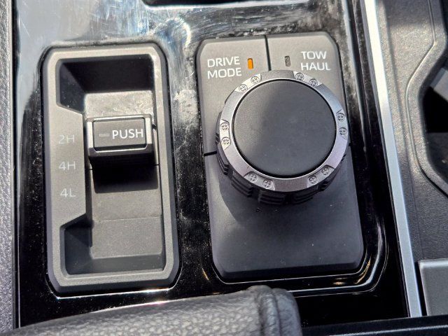 Used 2025 Toyota Sequoia SR5 AWD/4WD image 31