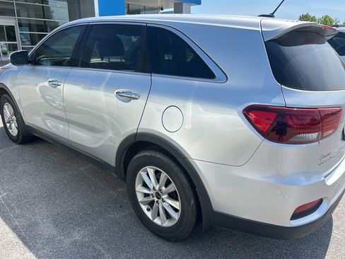 Used 2019 Kia Sorento L FWD image 5