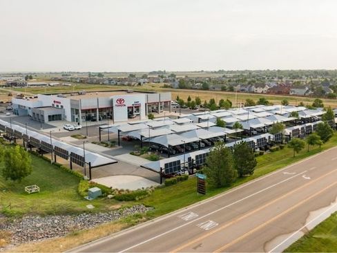 Used 2017 GMC Canyon Denali image 7