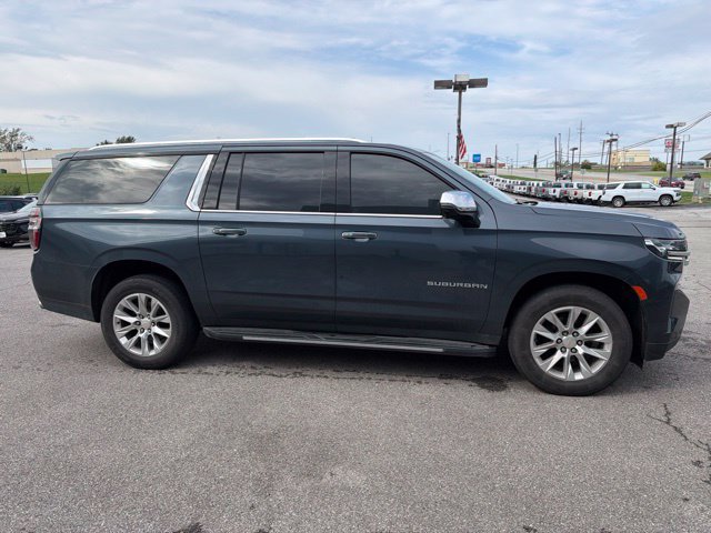Used 2021 Chevrolet Suburban Premier w/ Premium Package AWD/4WD image 13