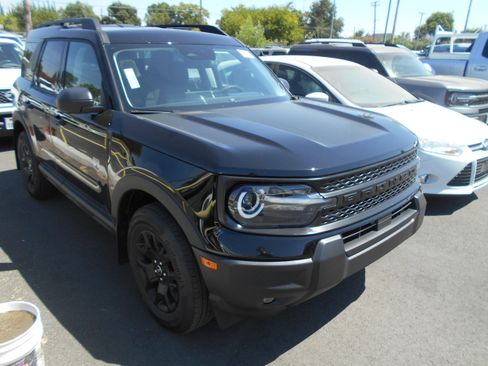 Used 2026 Ford Bronco Sport Big Bend w/ Convenience Package AWD/4WD image 1