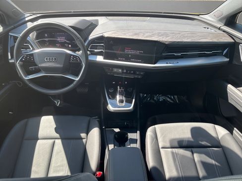 Used 2025 Audi Q4 e-tron Premium Plus image 38