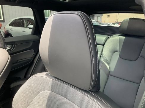 Used 2021 Volvo XC60 T8 R-Design w/ Advanced Package AWD/4WD image 19