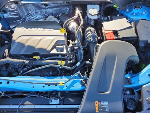 Used 2025 Chevrolet Trax LT w/ Driver Confidence Package image 23