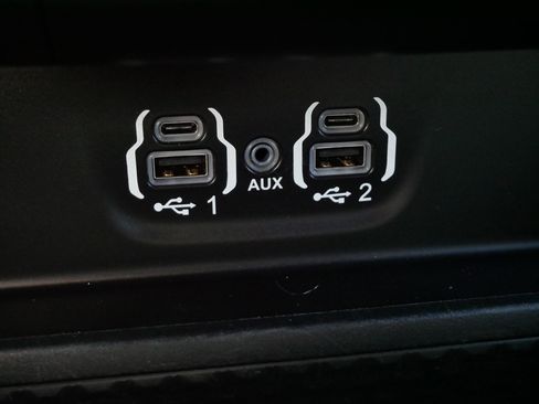 Used 2022 RAM 1500 Big Horn AWD/4WD image 32
