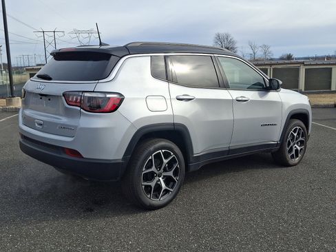 New 2025 Jeep Compass Limited w/ Sun & Sound Group image 4