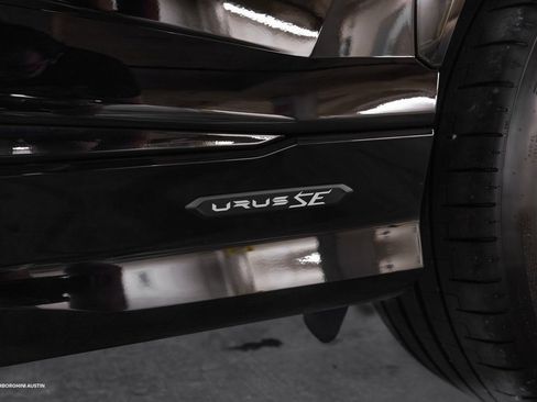 Used 2025 Lamborghini Urus SE image 8