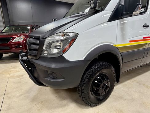 Used 2018 Mercedes-Benz Sprinter 3500 image 16