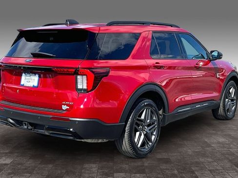 Used 2025 Ford Explorer ST-Line w/ ST-Line Street Pack AWD/4WD image 29