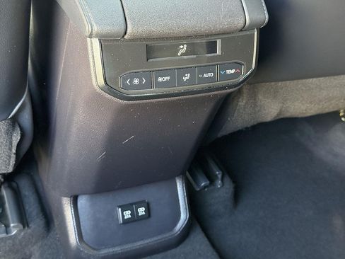 Used 2021 Toyota Highlander XSE FWD image 43