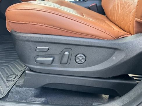 Certified 2025 Kia Telluride SX Prestige X-Line AWD/4WD image 16