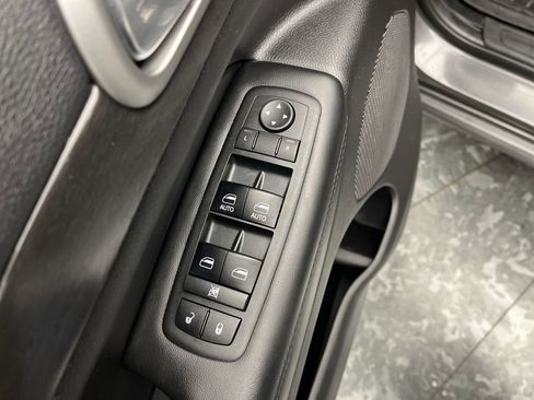 Used 2018 Jeep Grand Cherokee Altitude image 8