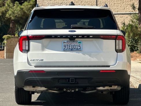 Certified 2025 Ford Explorer Active RWD image 4