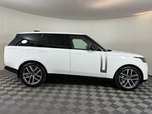 New 2025 Land Rover Range Rover SE image 7
