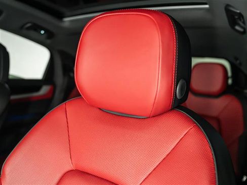 Certified 2026 Porsche Cayenne Coupe AWD/4WD image 26