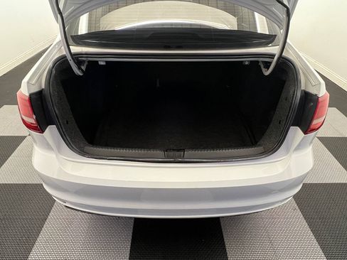 Used 2017 Volkswagen Jetta SE image 27